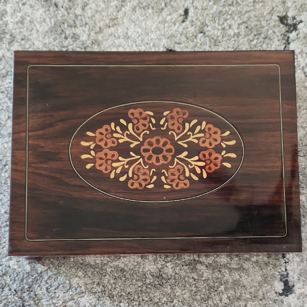 London Leather‎ Wooden Jewelry Box with Floral Inlay